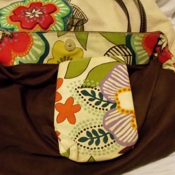 RELIC Biege Applique Purse - Picture 4 of 8